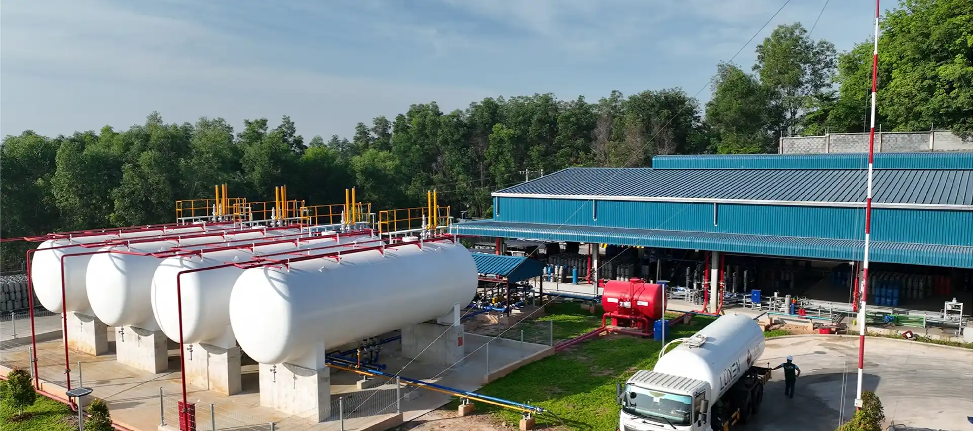 Chạm chiết nạp Gas Luxen